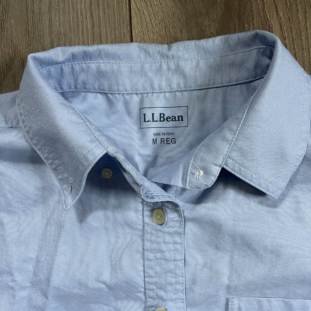 LL Bean Mens Medium light blue button down long sleeve shirt 100% Cotton - Picture 4 of 5
